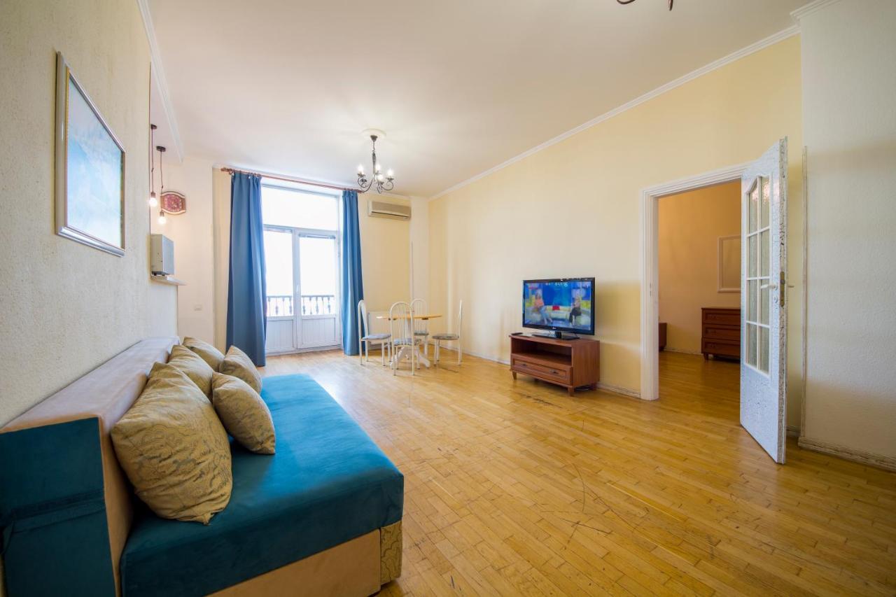Central Apartments On Khreschatyk Kiev Exterior foto
