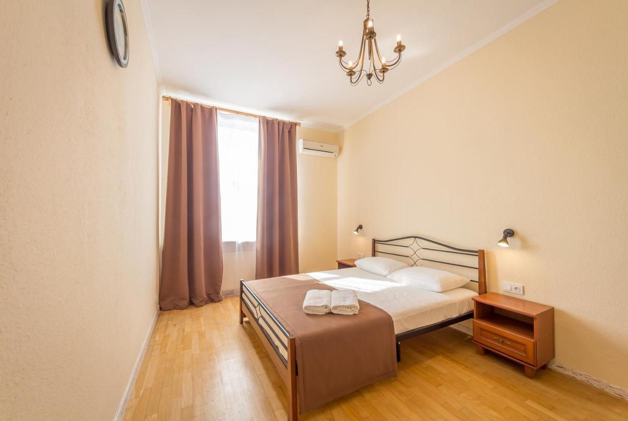 Central Apartments On Khreschatyk Kiev Exterior foto